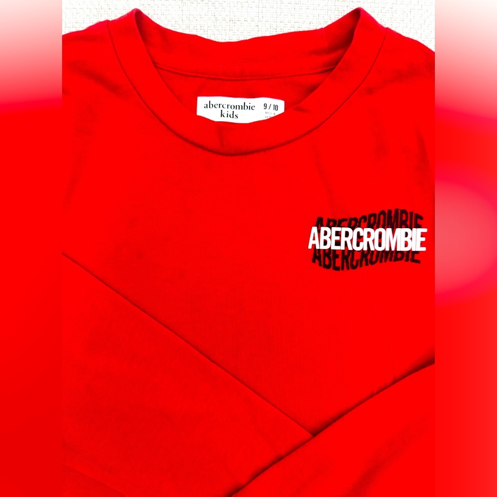 Boys long sleeve tees. Available 3 as shown
Size 9-10